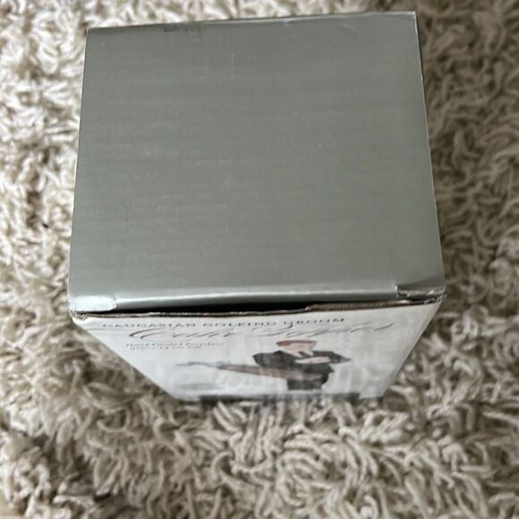 Weddingstar Caucasian Golfing Groom Cake Topper - Picture 4 of 11